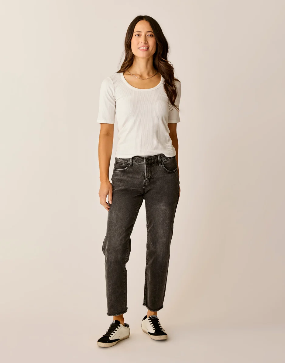 Austin Crop Jean: Washed Black