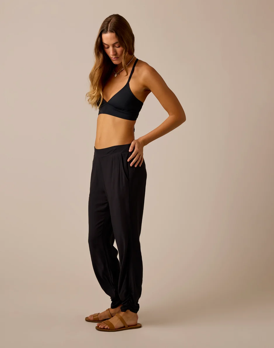 Avery Beach Pant: Black - Image 4