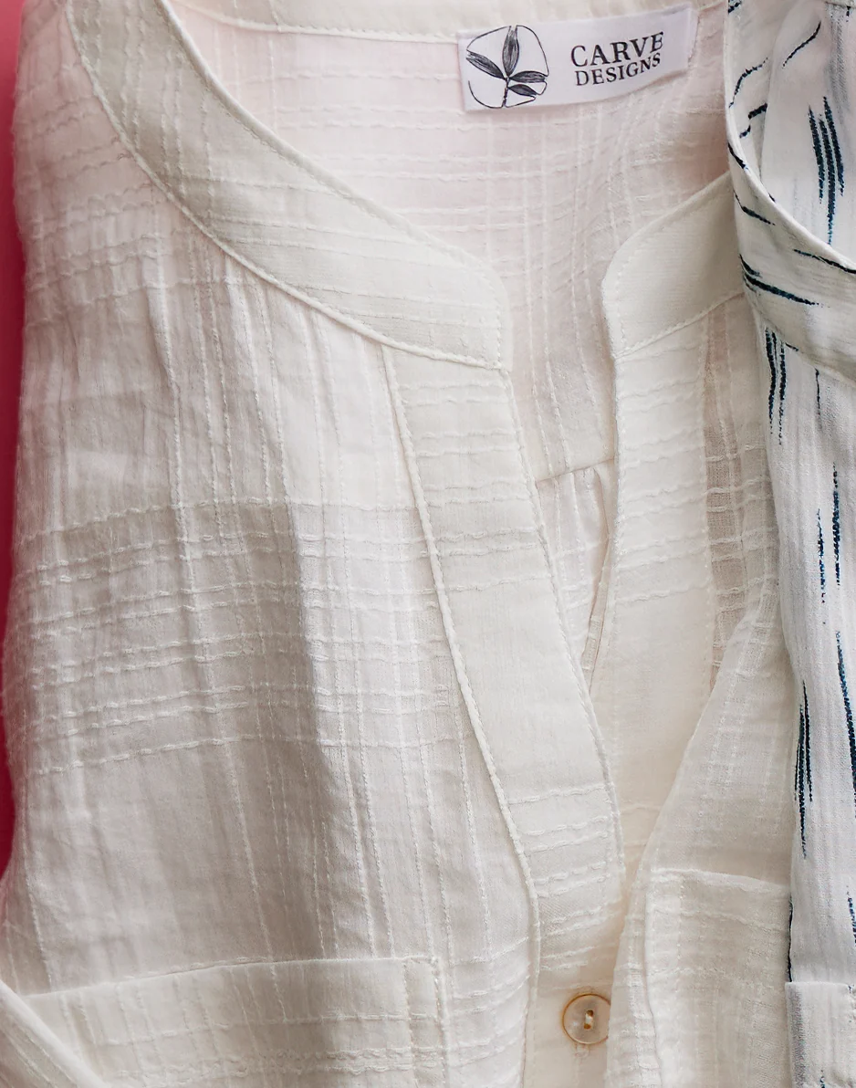Dylan Textured Tunic: Cloud - Image 6