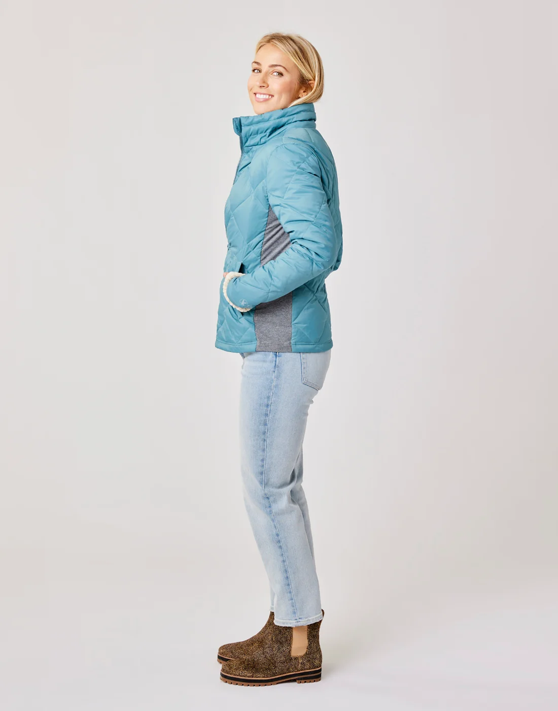 Horizon Down Jacket: Hydro - FINAL SALE - Image 3