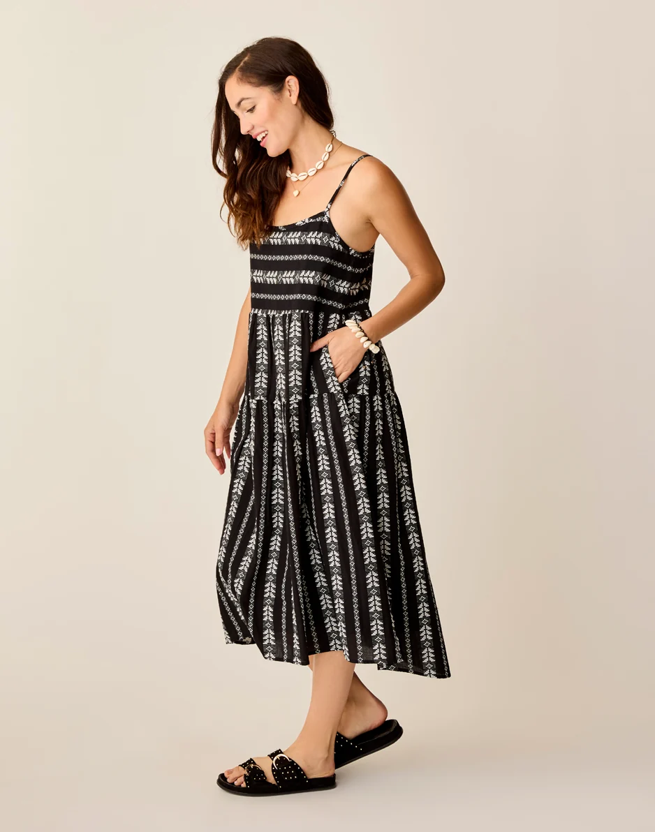 Jacey Textured Dress: Black Embroidered - FINAL SALE - Image 4