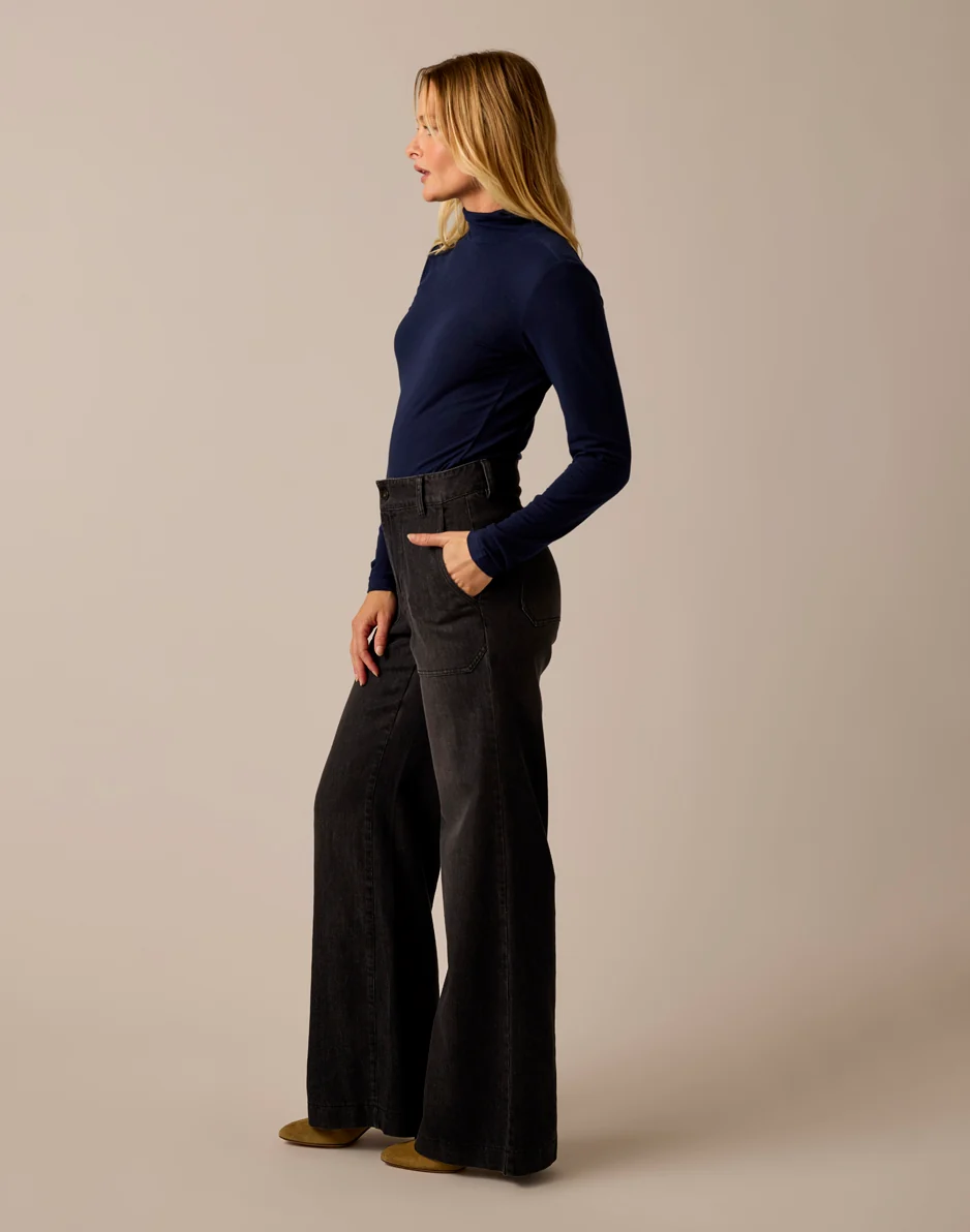 Lea Tissue Turtleneck: Navy - Image 6