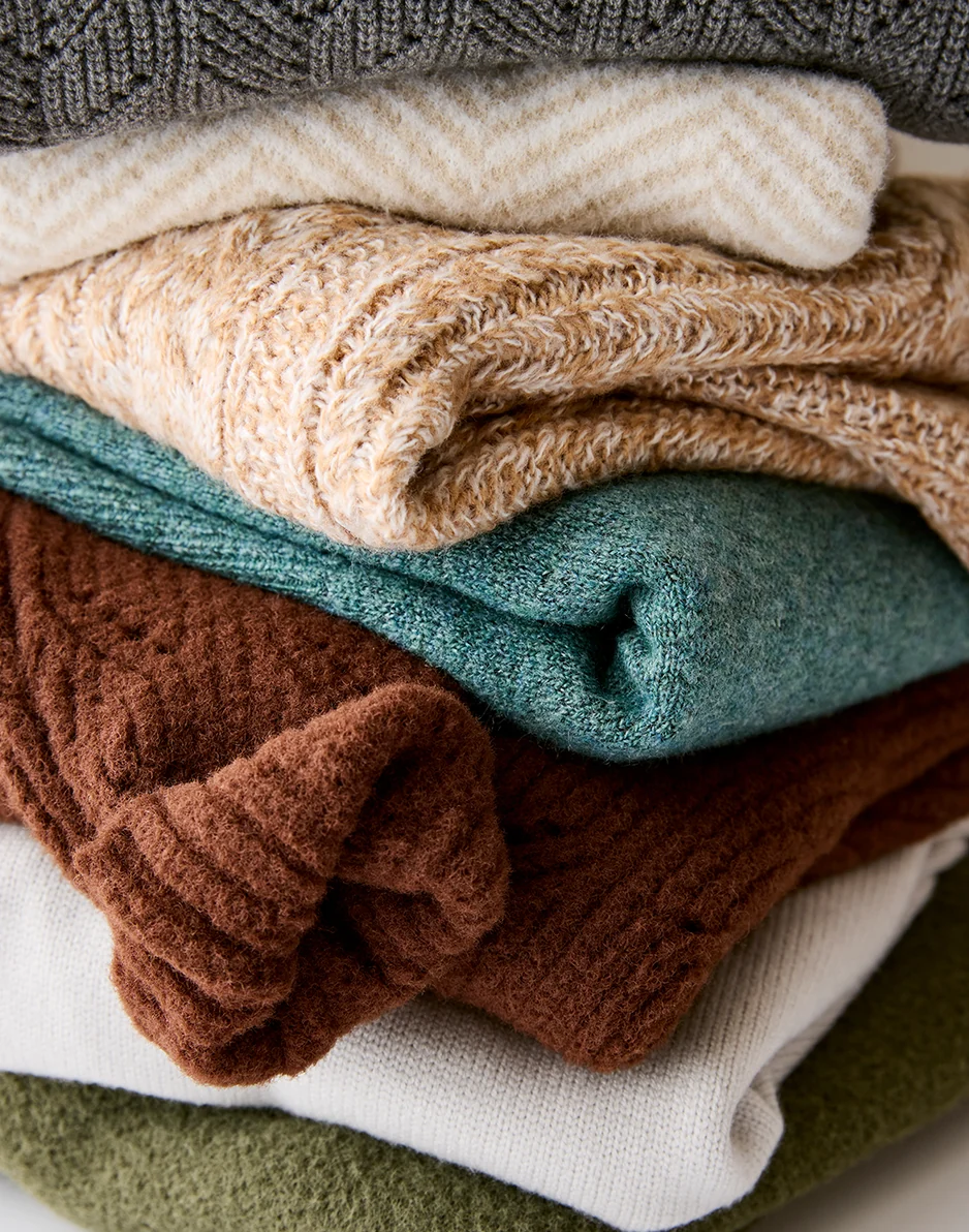 Olivia Plush Sweater: Cement Herringbone - Image 6