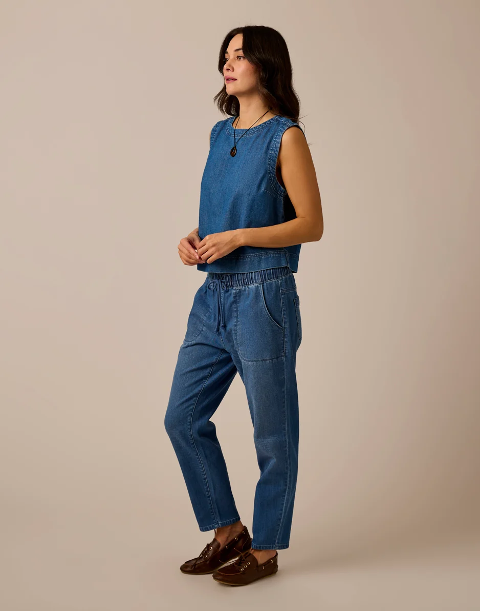 Zoe Lightweight Denim Pant: Magnolia - Image 8
