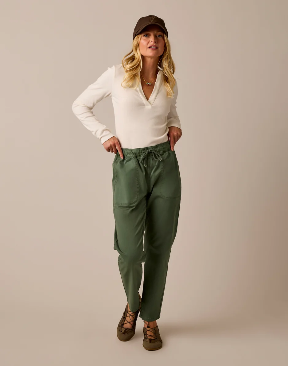 Zoe Twill Pant: Laurel - Image 6